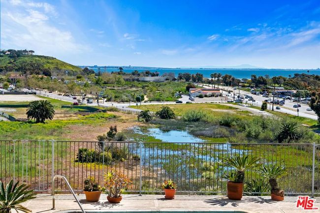 159 - 23901 Civic Center Way, Condo with 2 bedrooms, 2 bathrooms and 2 parking in Malibu CA | Image 35