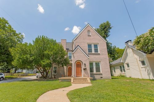 831 W Houston St, Tyler, TX, 75702-7934 | Card Image