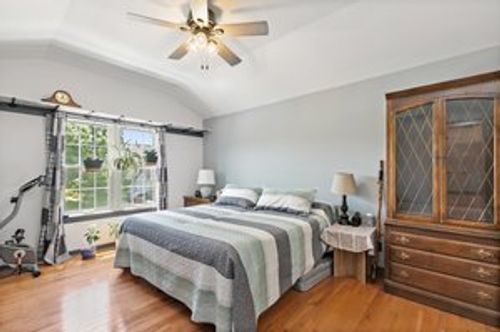 1080-1080 Castleshire Dr, Woodstock, IL, 60098-3166 | Card Image