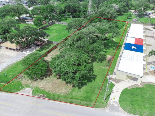 516 Brazosport Blvd S, Clute, TX, 77531-4816 | Card Image