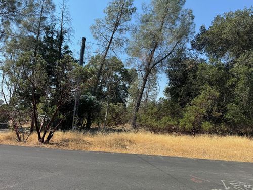 3049 Wolf Creek Rd, Clearlake Oaks, CA, 95423-9568 | Card Image