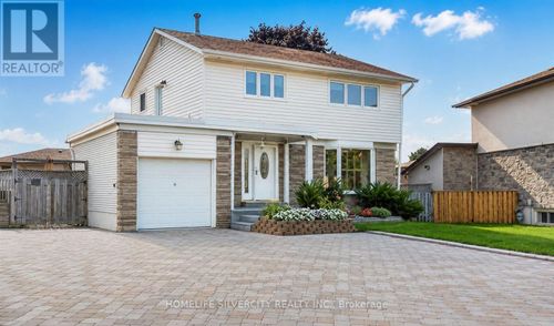 9 Hardwick Drive, Brampton (Brampton East), ON, L6W2Z5 | Card Image