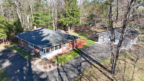1043 E Maple St, Eagle River, WI, 54521-9390 | Card Image