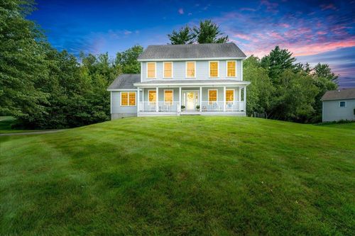 27 Brushwood Dr, Concord, NH, 03301-8412 | Card Image