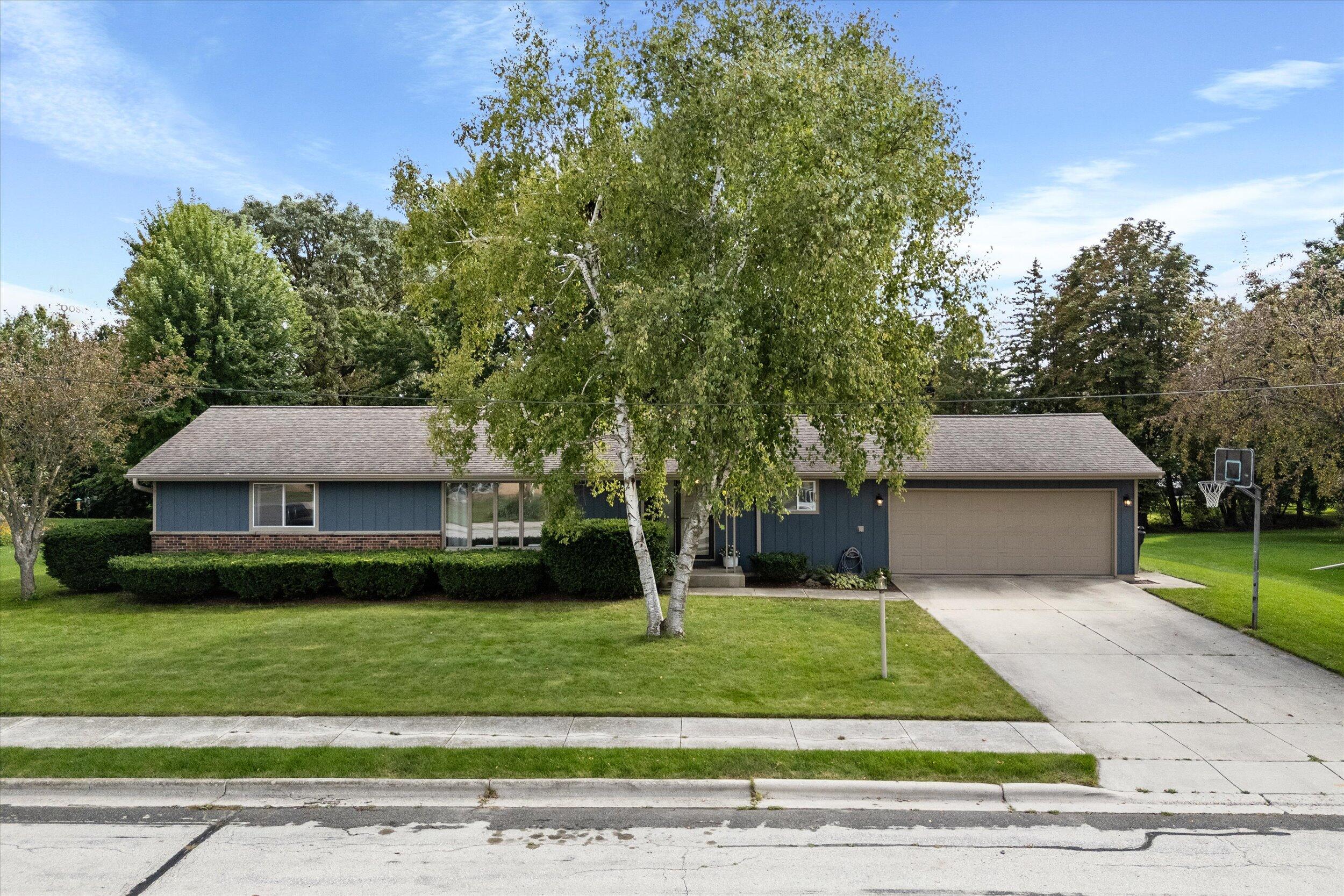 New York Ave, Oostburg, WI 53070