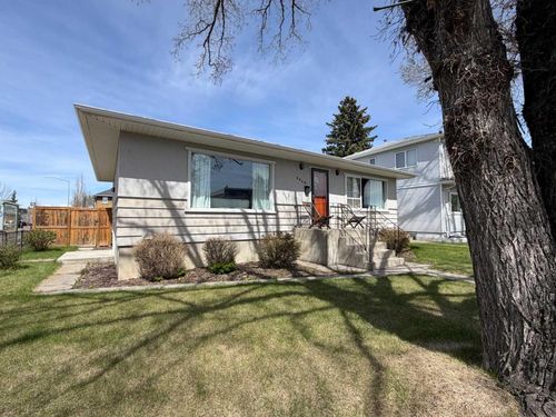 2048 38 Ave Sw, Calgary, AB, T2T2K4 | Card Image