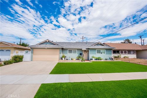 1733 Bern Dr, Corona, CA, 92882-4754 | Card Image