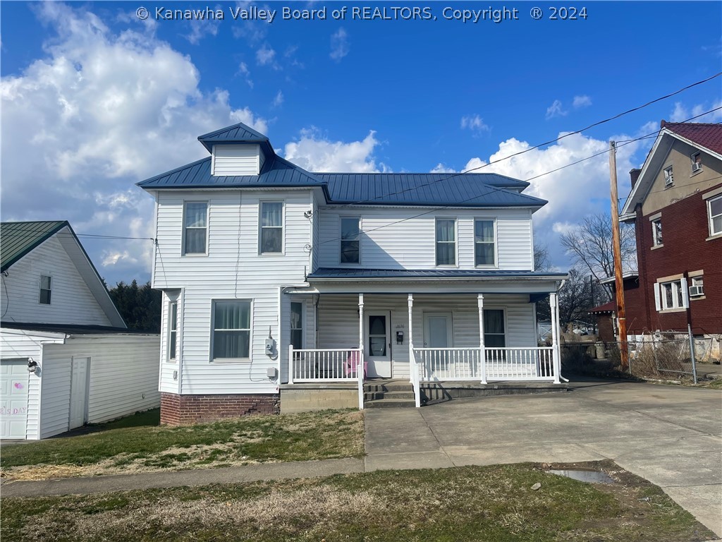 Virginia Ave, Hurricane, WV 25526
