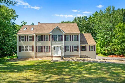 3 Brenner Dr, Newton, NH, 03858-3800 | Card Image