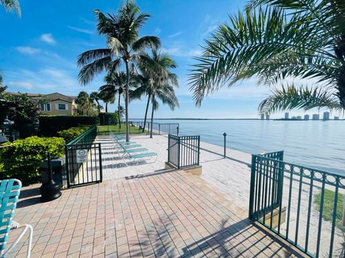 apt-204-1060 Lake Shore Dr, Lake Park, FL, 33403-2879 | Card Image