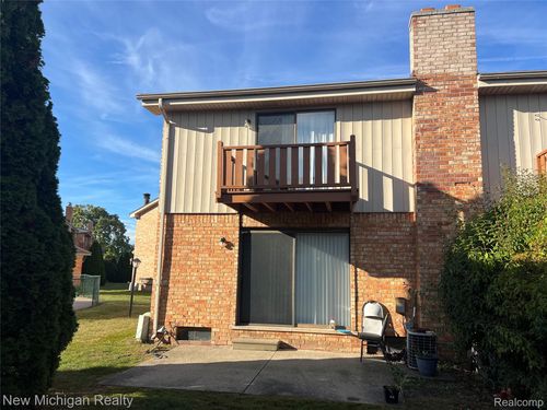 8147 Clay Ct, Sterling Heights, MI, 48313-4601 | Card Image