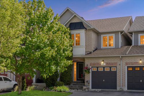 25 Hammill Hts, Mount Albert, ON, L0G1M0 | Card Image