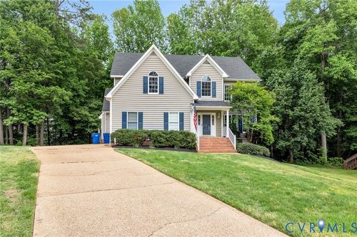 9262 Smallwood Ct, Mechanicsville, VA, 23116-5852 | Card Image