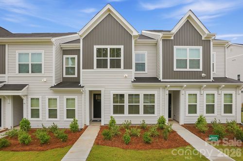 2-5865 Tuckaseegee Rd, Charlotte, NC, 28208-2453 | Card Image
