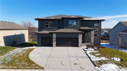 18299 W 166th Ter, Olathe, KS, 66062 | Card Image