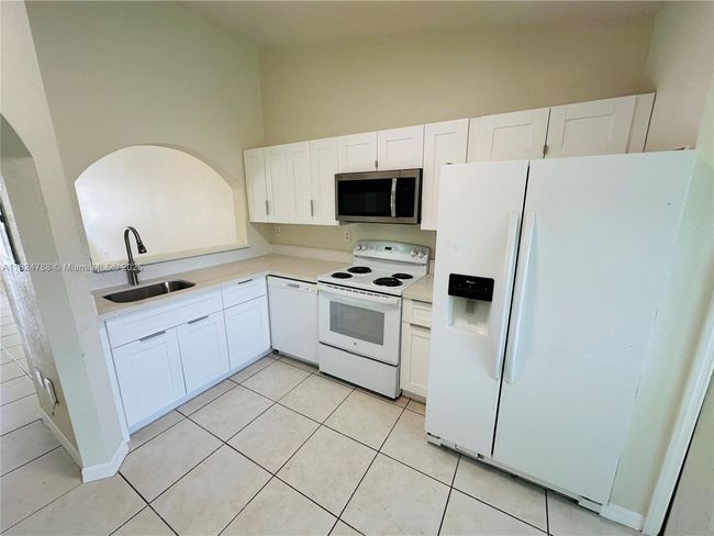 UNIT-203 - 1251 Se 28 Th Ct, Condo with 2 bedrooms, 2 bathrooms and null parking in Homestead FL | Image 9