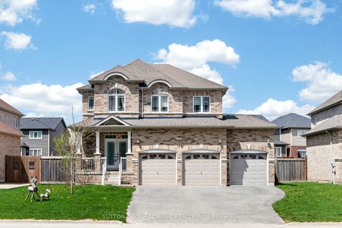 121 Centre St, Angus, ON, L0M1B0 | Card Image