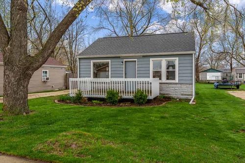 415 Pershing Ave, Machesney Park, IL, 61115-2440 | Card Image