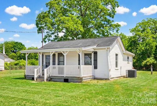 1627 Warren Ave, Gastonia, NC, 28054-7451 | Card Image