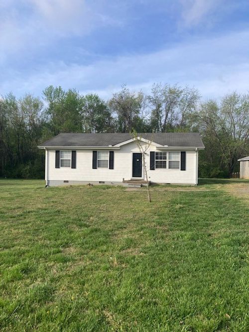 1040 Rebecca Dr, Burns, TN, 37029-6034 | Card Image