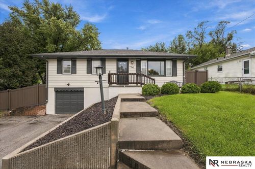 7741 Richmond Dr, Omaha, NE, 68134-6628 | Card Image