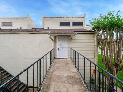 apt-9-10075 Westpark Dr, Houston, TX, 77042-5903 | Card Image