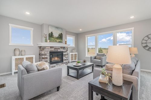 21057 Tippecanoe St Ne, East Bethel, MN, 55011 | Card Image