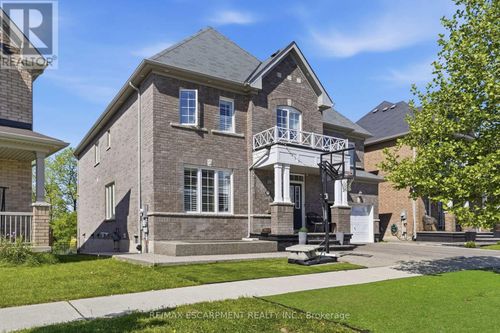 43 Fleming Crescent, Haldimand, ON, N3W0C3 | Card Image
