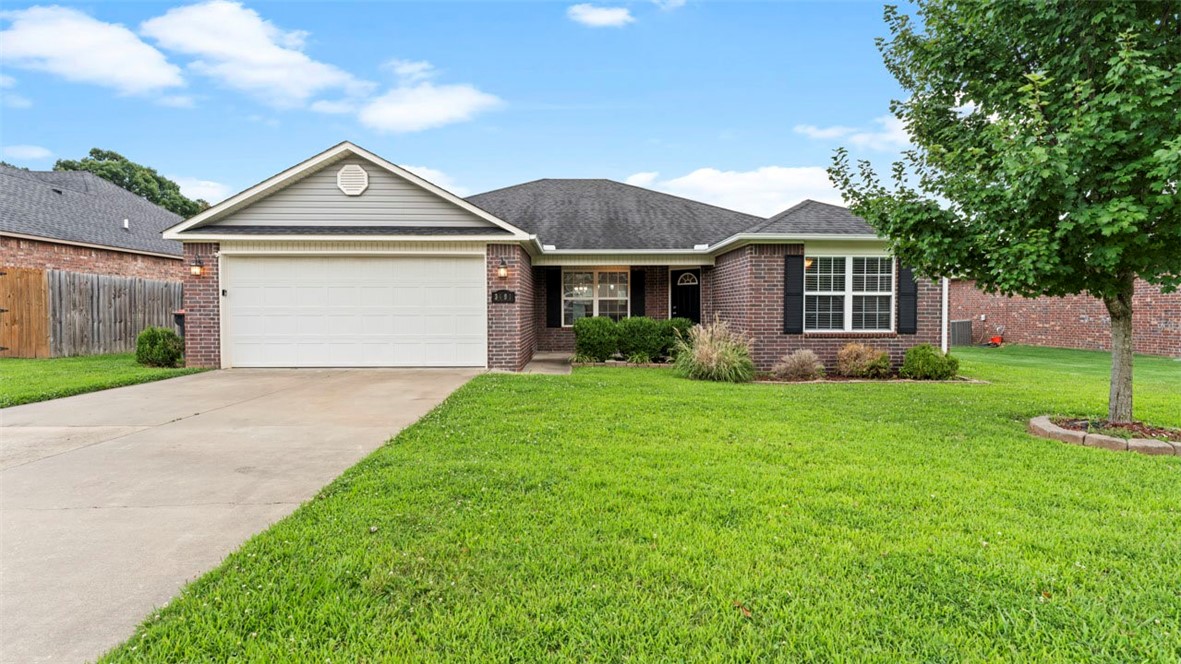 Whispering Spring Ave, Springdale, AR 72762