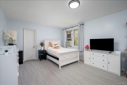 apt-2a-10 Bryant Cres, White Plains, NY, 10605-2721 | Card Image