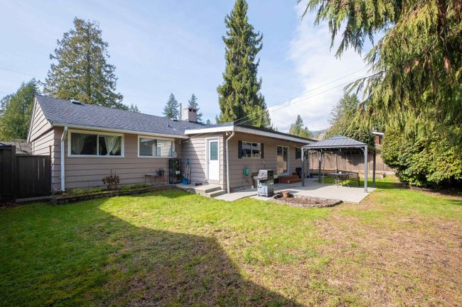 3558 Greentree Lane, House other with 3 bedrooms, 1 bathrooms and 3 parking in North Vancouver BC | Image 3