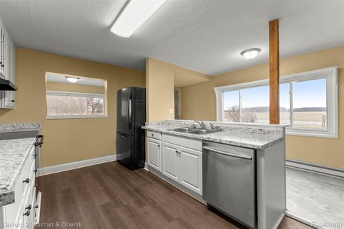 11211 Dennison Rd, Milan, MI, 48160-9252 | Card Image