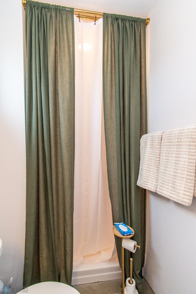 Outbuilding Bathroom-3/4 Bath | Image 105