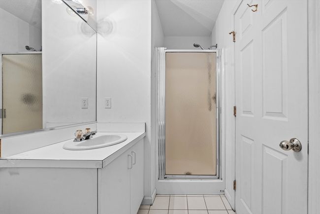 333 - 333 Bishops Forest Dr, Condo with 2 bedrooms, 3 bathrooms and 1 parking in Waltham MA | Image 12