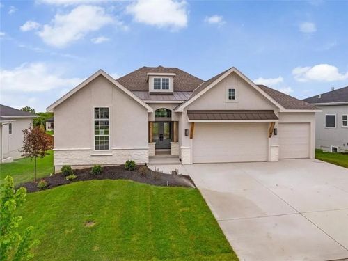 8156 Roundtree St, Lenexa, KS, 66220-9611 | Card Image