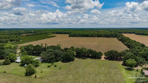 18 Three Oaks Ln, Pace, FL, 32571 | Card Image