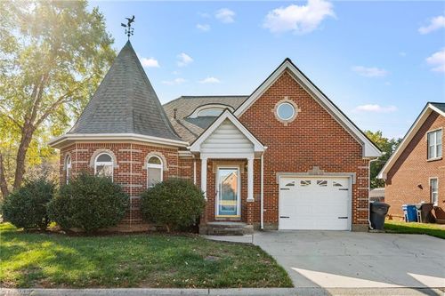 592 Leston Gilbert Dr, Kernersville, NC, 27284-2381 | Card Image