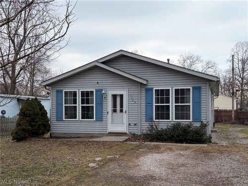 1268 Oxford Dr, Madison, OH, 44057-1418 | Card Image
