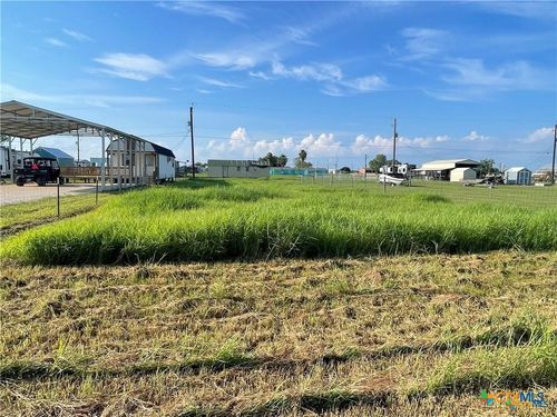 1305 W Toledo St, Seadrift, TX, 77983-3601 | Card Image