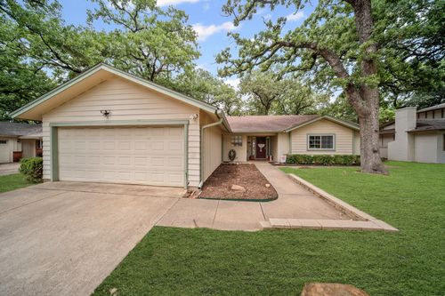 2807 Hollywood Dr, Arlington, TX, 76013-1225 | Card Image