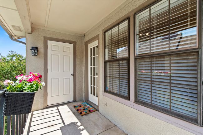 Large storage closet at the end of the balcony | Image 26