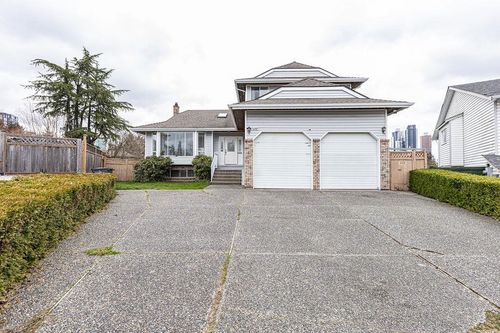13285 98 Ave, Surrey, BC, V3T5N1 | Card Image