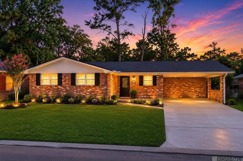 8635 Graham Dr, Baton Rouge, LA, 70814-2553 | Card Image