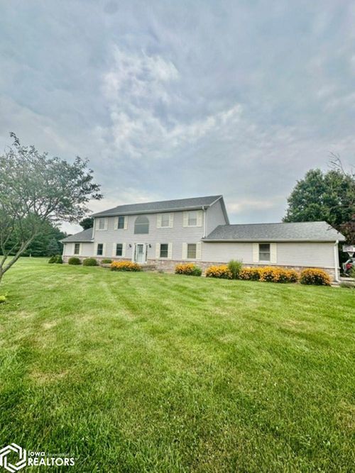 11332 Lakeside Dr, Burlington, IA, 52601-8609 | Card Image