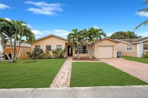 9728 Sw 3rd St, Boca Raton, FL, 33428-4358 | Card Image