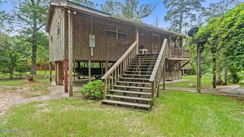 131 River Loop, Beaumont, MS, 39423-2431 | Card Image