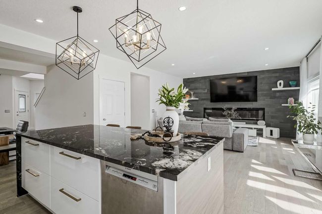 122 Rockywood Cir Nw, House other with 4 bedrooms, 4 bathrooms and 4 parking in Calgary AB | Image 17