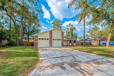 16315 Spinnaker Drive, House other with 3 bedrooms, 2 bathrooms and null parking in Crosby TX | Image 2