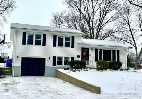 221 E Elizabeth Dr, Crown Point, IN, 46307 | Card Image