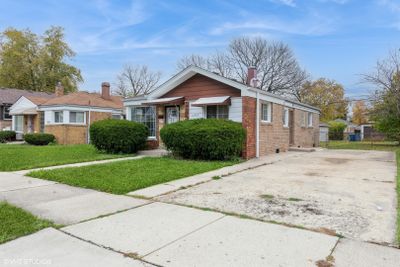 12537 S Justine Street, House other with 3 bedrooms, 1 bathrooms and 1 parking in Calumet Park IL | Image 2